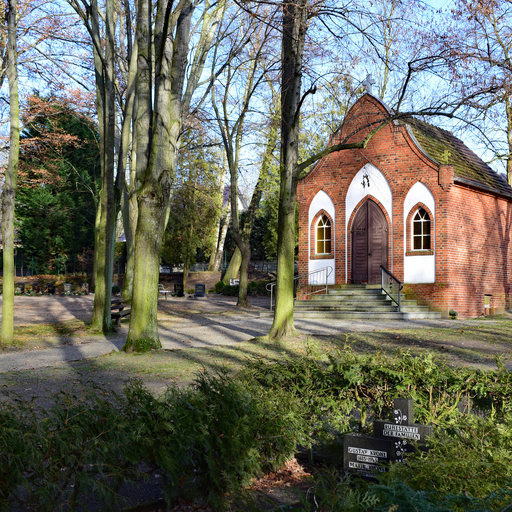 Ensemble Stadtpark mit Festwiese (Wiesengrund), Freilichtbühne, Schwanenteich, Slamer Friedhof, Bismarckturm, Loebenstein, Tietzstein