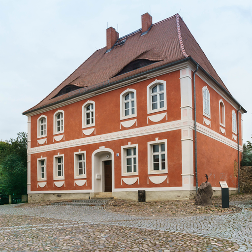 Burgplatz 6