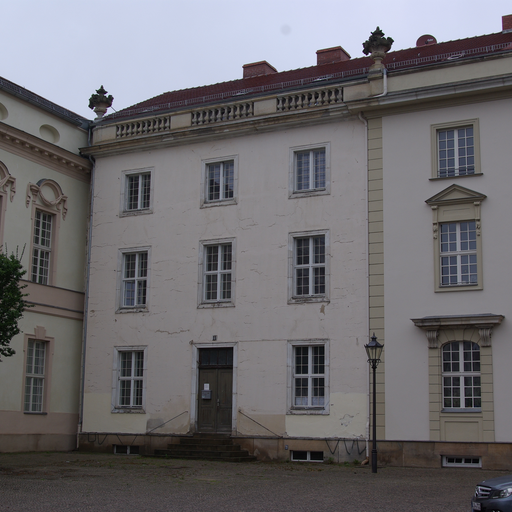 Schlossstraße 11
