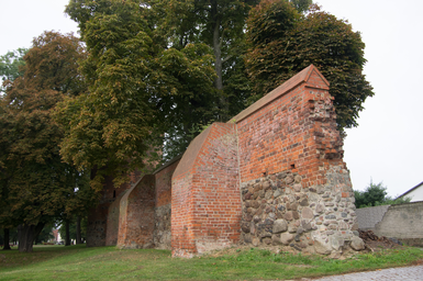 Stadtbefestigung_Angermünde_2017_01.jpg
