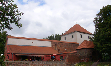 Burg_Friedland_(Niederlausitz).jpg