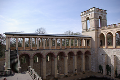 Belvedere_Potsdam_Kolonaden.jpg