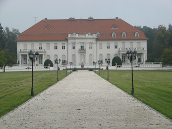 Schloss_Bärenklau_Heimstraße_11,_Südansicht.JPG