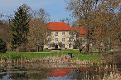 Madlitz-Wilmersdorf_Landschaftspark_und_Schloss_01.jpg