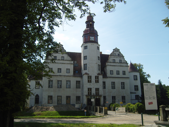 Schlosslindenau1.JPG