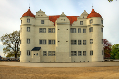 Großkmehlen_Schloss_1.jpg