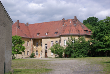 Gutshaus_Lindenberg_Tauche.jpg