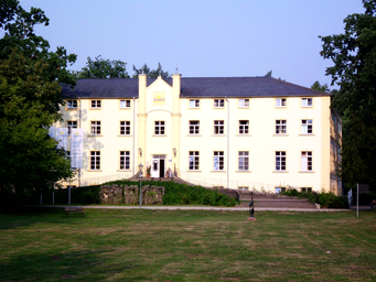 Gadow_Schloss_1.JPG