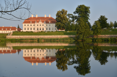Schloss_Meseberg.jpg