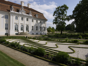 Meseberg_Seeparterre.JPG