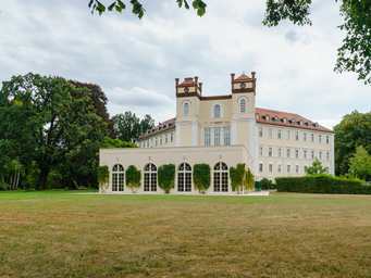 Luebbenau_Schloss-01.jpg