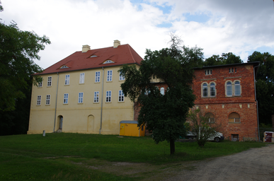 Schloßstraße_9_Schloss_Drebkau.jpg