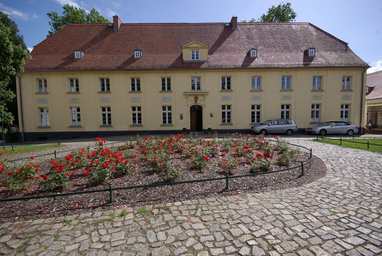 Grossberren_Diedersdorf_Gutshof.jpg