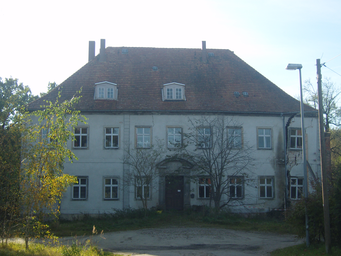 Neudöbern_schloss.JPG