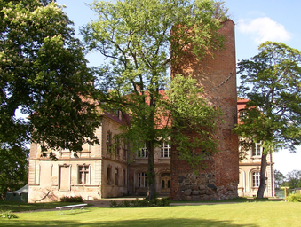 Zichow_palace.jpg