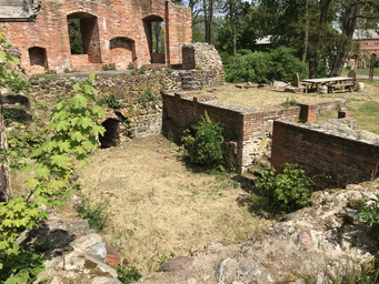 Niederer_Fläming_Bärwalde_Ruine_05.jpg