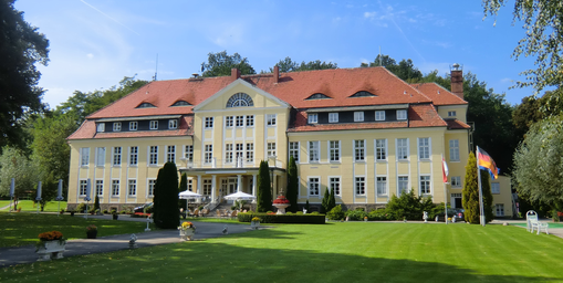 SchlossWulkowSchuschke.JPG