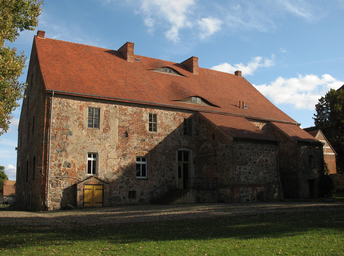 Badingen_Festes_Haus.jpg