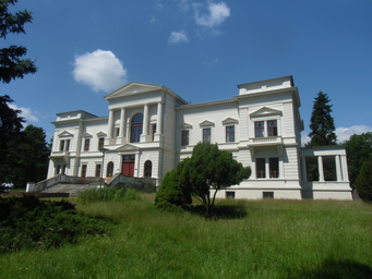 Schloss_Sommerswalde_(1).JPG