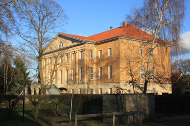 Schloss_Garzau.JPG