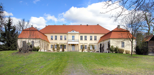 20120408250MDR_Hoppenrade_(Löwenberger_Land)_Schloß.jpg
