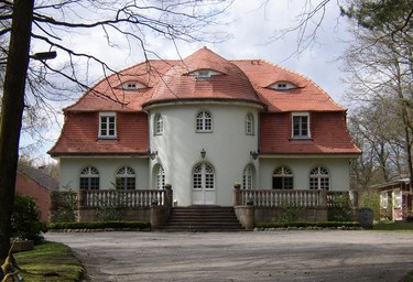 Wiesenburg_Medewitzerhuetten_Jagdschloss.jpg
