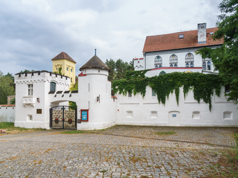Gehren_(Heideblick)_Schloss-01.jpg
