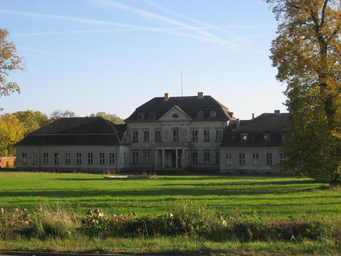 Schloss_Prötzl_2008.JPG