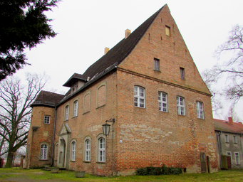 Guthausbagow.JPG