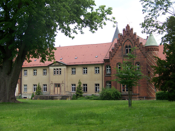 Jahnsfelde_Schloss.jpg