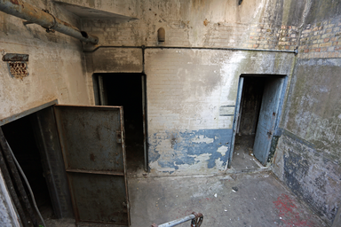 Spur_Battery,_Upper_Rock,_Gibraltar.jpg