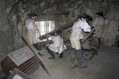 Great_Siege_Tunnel_gunners_reconstruction.jpg