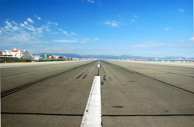 Gib_Airport_Runway.jpg
