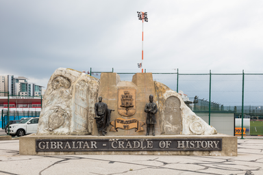 Monumento_de_bienvenida,_Gibraltar,_2015-12-09,_DD_03.JPG