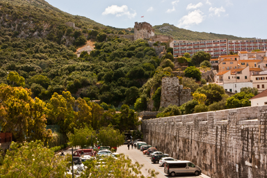 Gibraltar_northern_defences_from_Smith-Dorrien_Bridge.jpg