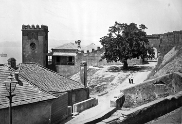 Stanley's_Clock_Tower_&_Entrance_of_Moorish_Castle.jpg