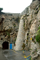 Rosia_Rd._tunnel_in_Camp_Bay,_Gibraltar.jpg