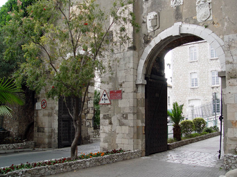 Southport_Gates,_Gibraltar.jpg