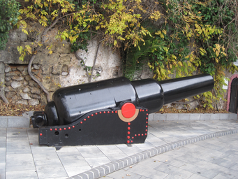 RML_10_inch_18_ton_gun,_Southport_Gate,_Gibraltar.jpg