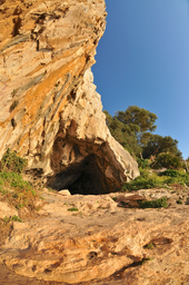 Goats_Hair_Caves_on_Gibraltar.jpg