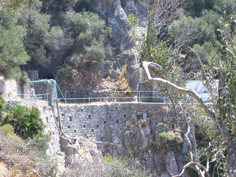 Haynes_Cave_Battery_Gibraltar_Flickr_1186496462_8307983bb1_o.jpg
