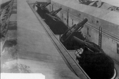 Spyglass_high-angle_battery_Gibraltar.jpg