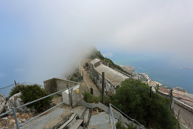 Levanter_Cloud_streaming_over_Spy_Glass_Battery,_Upper_Rock,_Gibraltar.jpg